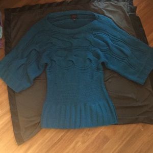 Size Large 2B/Bebe sweater